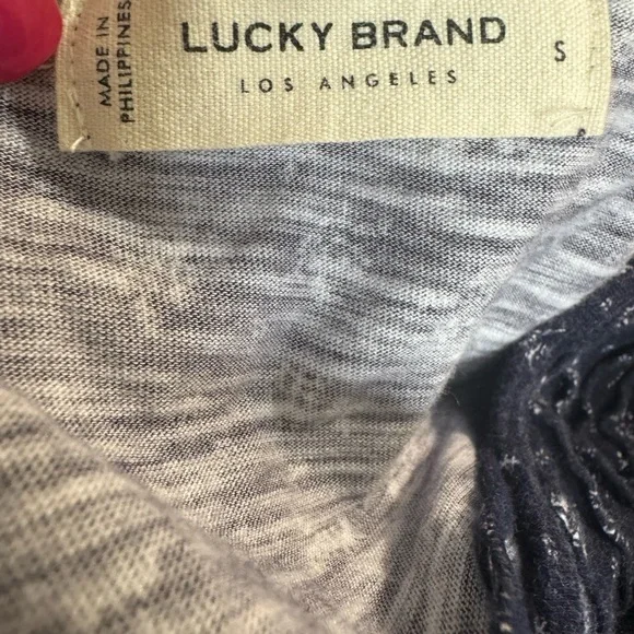* ❤️!  LUCKY Brand CASUAL TOP   SMALL - Picture 8 of 8